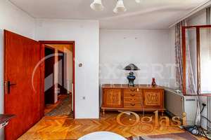 Dva stana u kući 180m2, Ratko Jović