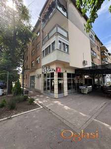 Dvoiposoban stan 62m2 u strogom centru Žablja