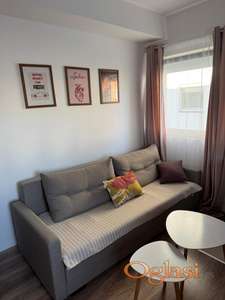 Jednoiposoban namešten stan, odmah useljiv