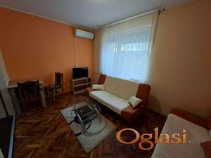 Almaški kraj Garsonjera u zgradi vlasnik