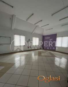 Izdaje se odličan poslovni prostor u Svrljigu, 150m2