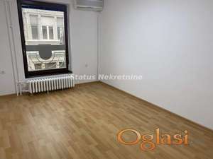 PRAZAN JEDNOSOBAN STAN 33M2 CENTAR GRADA - PEŠAČKA ZONA 290EU