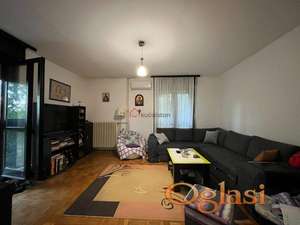 Petosobni Duplex. Dve terase.
