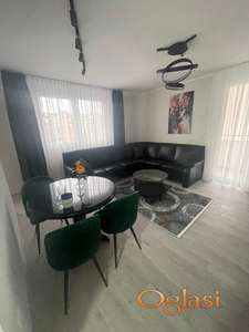 ODLIČAN DVOIPOSOBAN STAN U NOVOJ ZGRADI