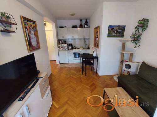 Jednoiposoban 30m2 Grbavica