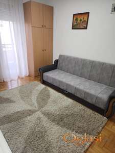 Garsonjera na Bulevaru Evrope