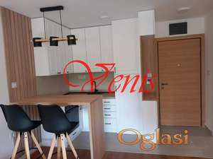 CENTAR  ul.Kisačka 45 m2 – 650 Evra LUX – GARAŽNO MESTO ID#2363