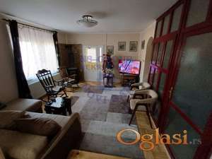 Porodična kuća na Adicama