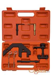 Alat za blokadu i zupčenje BMW 2.0-3.0 Dizel Komplet sadrži zaključavanja osovine, instrumente za podešavanje radilice.   za dizel motore 118d E87 (03-07),  120d E87 (03-07),  318d/td E46 E90/91 (00-08),  320d/crd E46 E90/91 (97-08),  325d E90/91/92/93 (06-10),  330d/xd/crd E46 E90/91/92/93 (98-08),  325d E90/91/92 (06-10),  520d E39 E60/61 (99-10),  525d/xd E39 E60/61 (99-10),  530d/xd E39 E60/61 (98-10),  535d E60/61 (04-10),  635d E63/64 (04-10),  730d E38 E65/66 (03-10),  X3 2,0d E83 (03-07),  X3 3,0d E83 (03-10),  X5 3,0d E53 E70 (00-10)  kodovi motora: M47, M47TU, M47T2, M57, M57TU, M57TU2.  Ukoliko zelite da porucite Posaljite poruku 1 Ime i prezime 2 Ulica i broj 3 Mesto i postanski broj 4 Broj telefona za kontakt