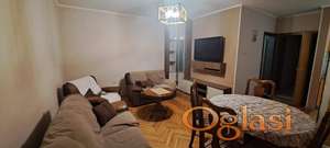 TROSOBAN STAN NA GRBAVICI, USELJIV ODMAH !