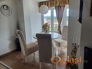 Kompletno namešten dvoiposoban stan u blizini Futoške pijace