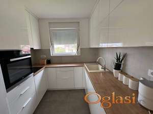 Moderan četvorosoban stan, Vetrnička rampa