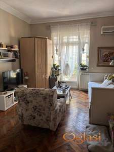 Svetao, salonski stan na Cvetnom trgu ID#2834