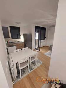  POTPUNO NOV JEDNOIPOSOBAN STAN SA PARKING MESTOM - TELEP NADOMAK LIMANA