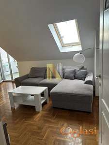 Na prodaju dvoiposoban stan u Slobodana Bajića