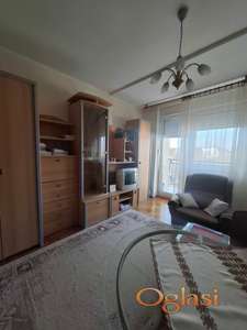 Nameštena garsonjera u samoj blizini Fakulteta!