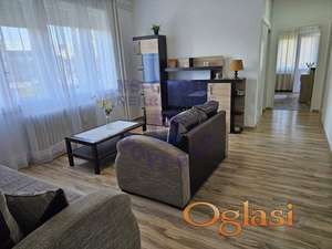 Trosoban stan na Spensu 71m2