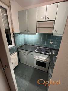 Izdajem dvosoban stan na Grbavici