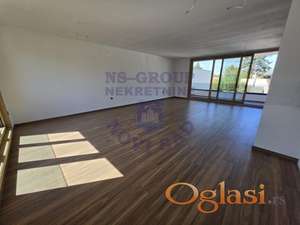 Penthouse u urbanoj vili | Privatna krovna terasa 155m² | Lift i 2 garažna mesta