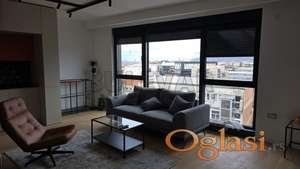 Izdaje se stan sa privatnim bazenom na krovnoj terasi, 83m2