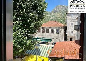 Na prodaju garsonjera Risan Kotor