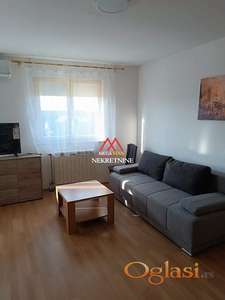 Adice- garsonjera-informatika uključena u cenu