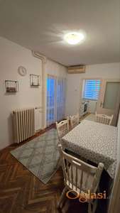 Izdajem dvosoban namešten stan