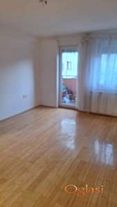 N̈ENAMEŠTEN DVOSOBAN NOVA DETELINARA