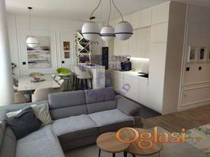 Luksuzan cetvorosoban stan na Petrovaradinu