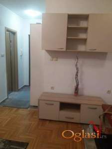 Garsonjera 24 m2 ,Heroja Pinkija