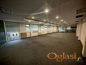  EKSKLUZIVAN POSLOVNI PROSTOR OD 1000 M2 U STROGOM CENTRU NOVOG SADA