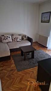 Izdajem stan u Novom Sad-u na Podbari
