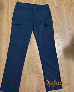 Sportski model sa džepovima M