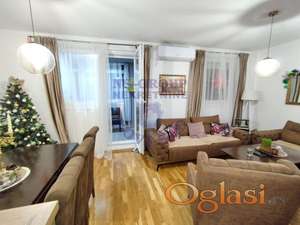 Funkcionalan četvorosoban stan sa dve terase na Adicama, 74m2