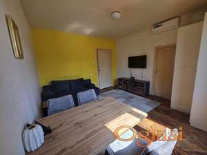 Savski venac - 35m2 + parking, terasa, podrum, uknjižen