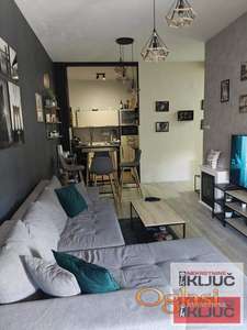 FUTOŠKA PIJACA, 70m2, Trosoban, Namešten