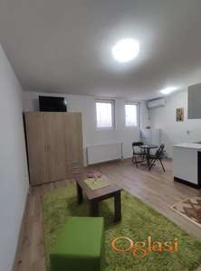 NOVI SAD - CARA DUŠANA - 23m2 - 280 evra