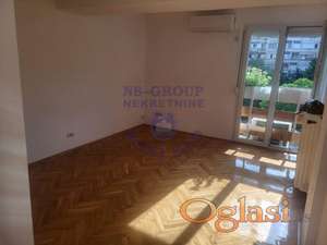 Garsonjera -Zeleznicka stanica