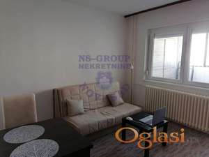 Izdaje se nameštena garsonjera na Novoj Detelinari, površine 29m².