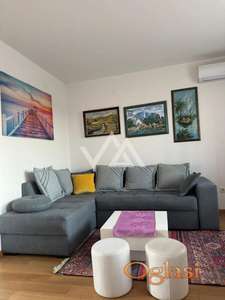 Izdaje se 2.0 stan, Stari Grad