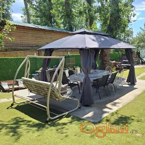 Vikendica na Dunavu kod čarde Mačak