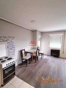 🏡 Poluopremljena garsonjera na Adicama – Cetinjska ulica