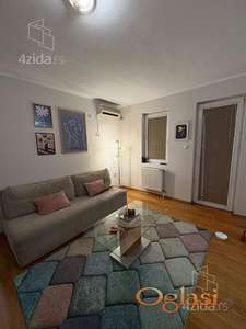 NAMESTEN JEDNOIPOSOBAN STAN U CENTRU, PET FRIENDLY