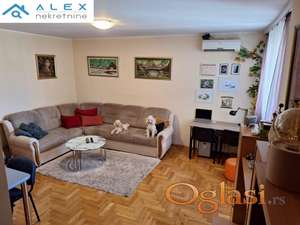 Odličan dvoiposoban stan na Novoj Detelinari