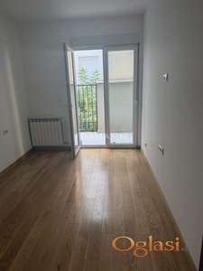 Porodični stan u Šumicama, terasa 14m2 ID#2920