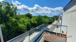 NOV, NEUSELJAVAN STAN OD 78m² — HOLLYWOOD HILL, PETROVARADIN