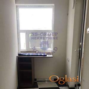 Izdaje se lep lokal na Petrovaradinu