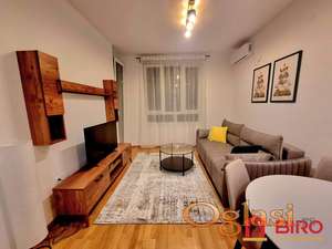 Luksuzno opremljen stan sa garažom-Telep-ODMAH USELJIV!