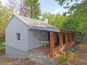 Vikendica na Banstolu