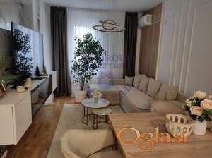 Prelep, nov trosoban, komplet namešten stan